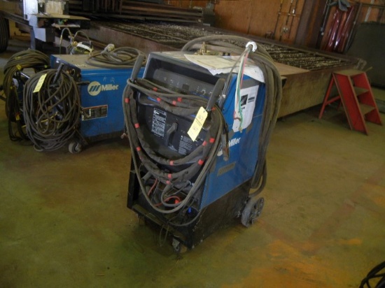 MILLER SYNCROWAVE 250DX TIG/STICK WELDER S# ME290148L