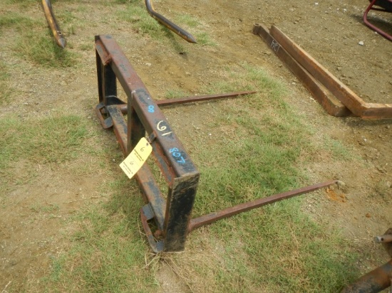 HAY SPEAR ATTACHMENT  FOR SKID STEER