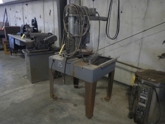 DELTA 33-072 RADIAL ARM SAW,  COMPOUND CUT, 14" BLADE LOAD OUT FEE: $10.00