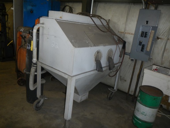 CYCLONE SAND BLAST CABINET,  HEAVY DUTY GLOVE RINGS, FOOT PEDAL AND VACUUM