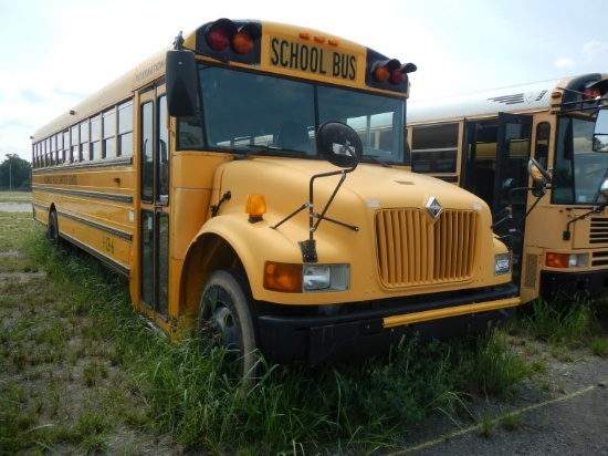 2001 INTERNATIIONAL SCHOOL BUS,  I.H. DIESEL, AUTOMATIC, PS, SPRING RIDE S#