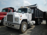 1989 MACK R688ST DUMP TRUCK, 714K mi,  MACK E6 350 DIESEL, 10 SPEED, DAVIS