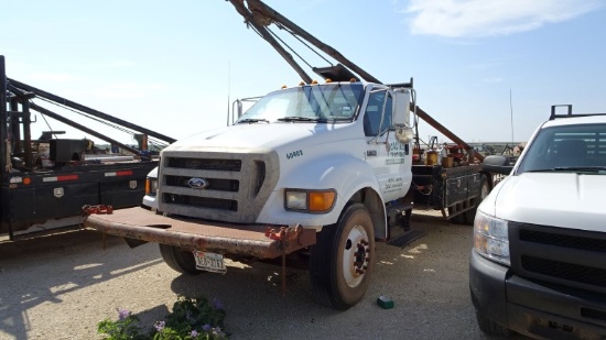 2004 FORD F-750 XL SUPER DUTY GIN POLE TRUCK, 324,484+ mi,  CAT C7 230-HP D