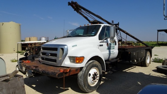 2005 FORD F-750 XL SUPER DUTY GIN POLE TRUCK, 45.192+ mi,  CAT C7 300-HP DI