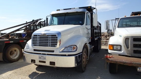 2004 FREIGHTLINER DUMP TRUCK, 1,009,975+ mi, 25,000+ hrs,  TANDEM AXLE, DET