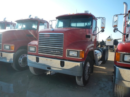 2012 MACK CHU613 TRUCK TRACTOR, 28,094+ mi, 7,001+ hrs,  DAY CAB, MACK MP8