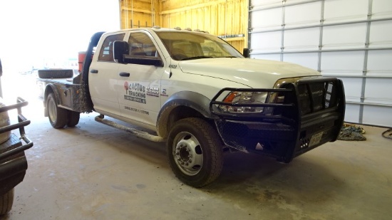 2015 DODGE RAM 5500 HD FLATBED TRUCK, 60,611+ mi,  4 X 4, 4-DOOR, CUMMINS T