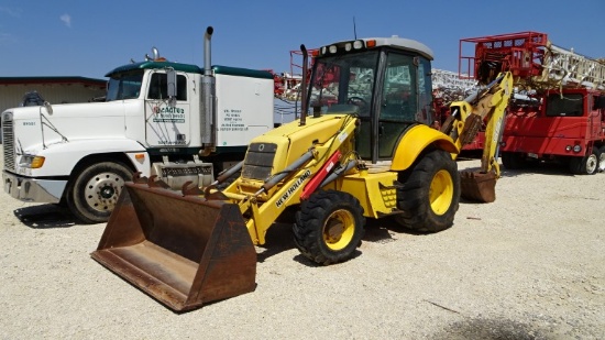 2007 NEW HOLLAND B95 BACKHOE, 3,689+ hrs,  4 X 4, CAB, AC S# 031060632