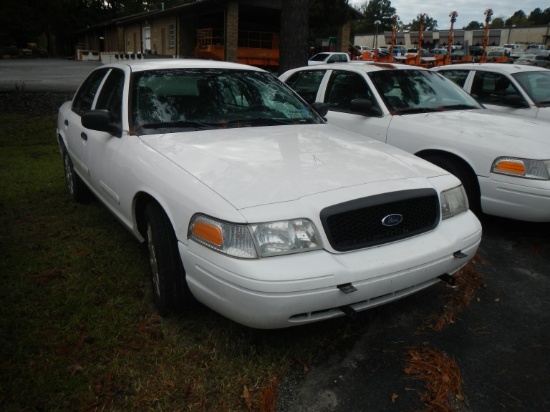 2008 FORD CROWN VICTORIA CAR, 84,024+ mi,  4-DOOR, V8, AUTOMATIC, PS, AC S#