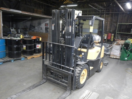 DAEWOO G25S-3 FORKLIFT, 876+ hrs,  5,000-LB, NATURAL GAS, 3-STAGE MAST S# 9