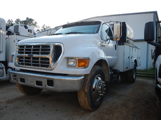 2002 FORD F-650 SERVICE TRUCK, 271,000+ mi,  DIESEL, AUTOMATIC, PS, AC, KNA