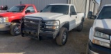 2007 CHEVROLET 2500 PICKUP TRUCK, 196,000+ mi,  4 X 4, V8 GAS, 5-SP MANUAL,