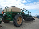 GREAT PLAINS YP1625 AIR PLANTER  15IN SPACING, 40FT, MONITOR IN TRAILER, HY