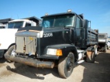 1993 WHITE/GMC DUMP BED,  CATERPILLAR DIESEL, 9 SPEED, TWIN SCREW, AIR RIDE