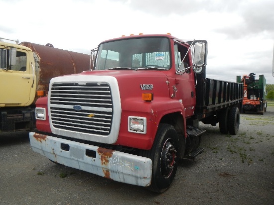 1991 FORD L8000 FLATBED DUMP,  DIESEL, AUTOMATIC, SINGLE AXLE ON SPRING SUS
