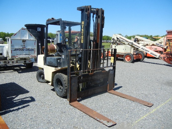 HYSTER H60XL FORKLIFT, 9,341 hrs,  6,000 LB CAPACITY, LP GAS, 3-STAGE MAST