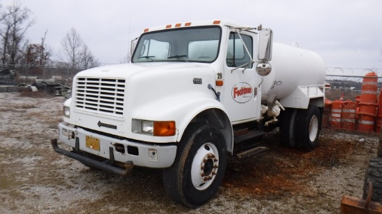 2006 INTERNATIONAL 4700 WATER TRUCK, 28,074 ON METER  T444E DIESEL, 6 SPEED