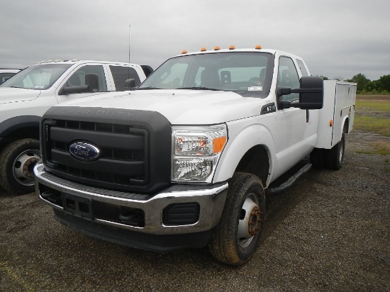 2014 FORD F350 SUPER DUTY SERVICE TRUCK, 117K+ MILES  4X4, EXT CAB, DIESEL,