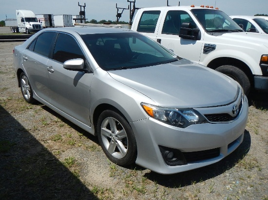 2012 TOYOTA CAMRY SE CAR, 134,000+ mi,  4-DOOR, 4-CYL GAS, AUTOMATIC, PS, A