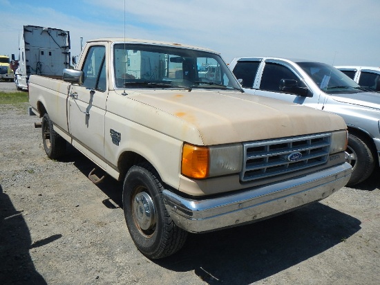 1992 FORD F250 PICKUP TRUCK,  DIESEL, 5 SPEED, PS, S# 72258