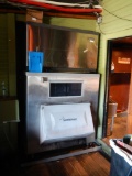 SCOTSMAN CM3 ICE MAKER  WITH COLLECTION BIN