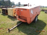 SULLIVAN D210 PORTABLE AIR COMPRESSOR, 2595 hrs,  JOHN DEERE DIESEL