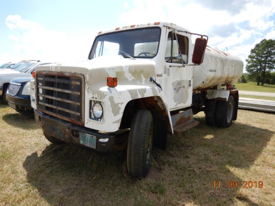 1981 INTERNATIONAL S1724 WATER TRUCK, N/A  V8 GAS, AT, PS, SINGLE AXLE ON S