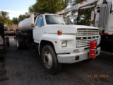 1980 FORD F800 ASPHALT DISTRIBUTOR TRUCK, 4809 hrs  V8 GAS, 5+2 SPEED, ETNY