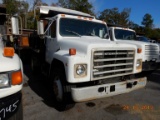 1986 INTERNATIONAL 1754 DUMP TRUCK, 292,809 miles  IH DIESEL, 5+2 SPEED, 9'