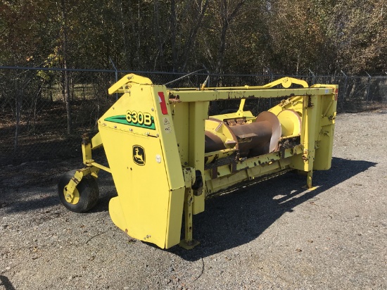 2004 JOHN DEERE 630B WINDROW FORAGE HEADER,  PADDLE AUGER, 3 METER PICKUP,