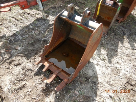 BACKHOE BUCKET