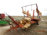 NEW HOLLAND STACKLINER SQUARE BALE LOADER