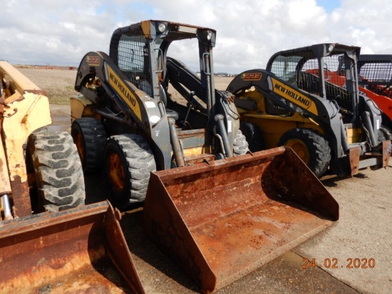 2012 NEW HOLLAND L223 SKID STEER, 3402+hours  ORPS, FOOT CONTROL, S# JAF0L2