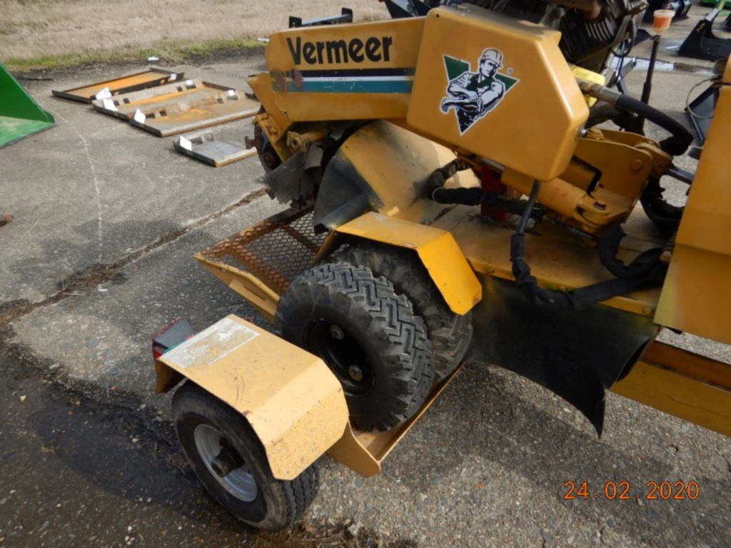 VERMEER SC252 STUMP GRINDER KOHLER 27 
