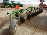 JOHN DEERE 2700 ON LAND PLOW