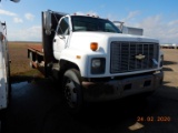1995 CHEVROLET C6500 FLATBED TRUCK,  V8, GAS, 5+2 TRANSMISSION, SINGLE AXLE