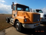 1992 VOLVO TRUCK TRACTOR,  CUMMINS N14 MOTOR, 7 SPEED TRANSMISSION, SINGLE