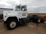 MACK R685 TRUCK TRACTOR,  MACK ENGINE, 5 SPEED TRANSMISSION, TWIN SCREW ON