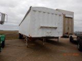 1981 EAGLE HOPPER BOTTOM GRAIN TRAILER,  TANDEM AXLE ON SPRINGS, 10.00-20 T