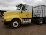 2001 INTERNATIONAL 9100 I TRUCK TRACTOR, 735,143+ mi,  CUMMINS N-14 DIESEL,