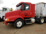 1999 VOLVO TRUCK TRACTOR, 897,096+ mi,  CUMMINS ISM DIESEL, 9-SPEED, TWIN S