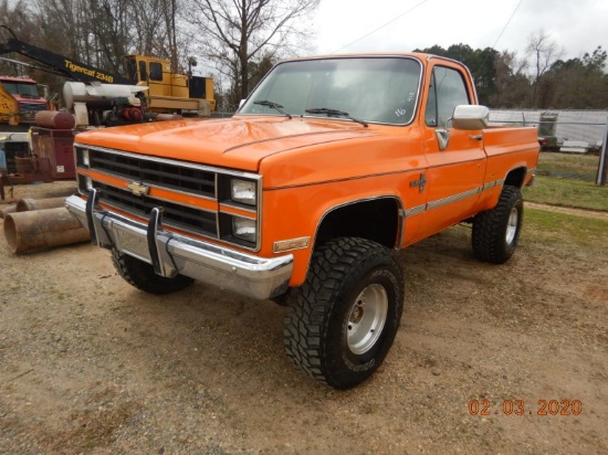 1984 CHEVY K10 PICKUP, 136k on the meter,  V8 GAS ENGINE, 4X4, AUTO, PS, A/