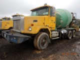 1996 VOLVO MIXER TRUCK,  CATERPILLAR DIESEL, 9-SPEED, TWIN SCREW, SPRING RI