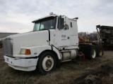 1990 VOLVO TRUCK TRACTOR,  SLEEPER, (NO MOTOR) , 9-SPEED, TWIN SCREW S# 630