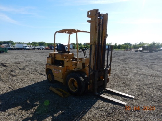 1972 ALLIS CHALMERS FP-60 FORKLIFT,  GAS ENGINE, 6,000 LB CAPACITY S# 70589