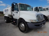 2005 INTERNATIONAL 4300 WATER TRUCK  DT466 DIESEL ENGINE,  6 SPEED,  PTO ,