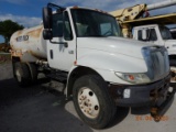 2006 INTERNATIONAL 4200 WATER TRUCK, 21,155 MILES  VT365 DIESEL, EATON 6 SP