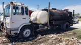 1993 Mack COE Asphalt Distributor Truck , Diesel , 6spd , 2000 Gallon Tank