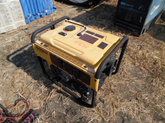 DEWALT DXGNR5700 GENERATOR, 0+ hrs,  GAS POWERED, 5,700-WATTS, UNUSED