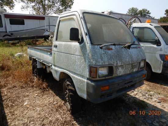 DAIHATSU CLIMBER 4WD MINI TRUCK,  4X4, 659CC GAS ENGINE, 4 SPEED, ***DOES N